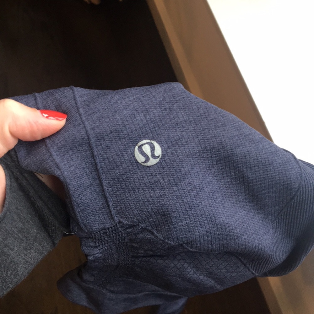 Lululemon in the flow crop II - navy - Picture 5 of 6